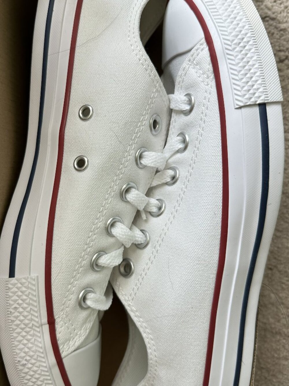 Converse Chuck Taylor All Star Ox Optical White NIB Size 9 Womens/7 Mens